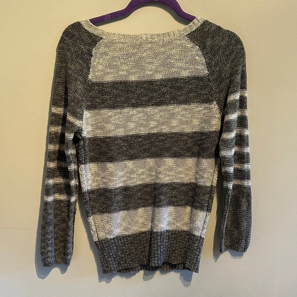 🌸Ricki's Black and Gray Striped Sweater - Picture 3 of 5
